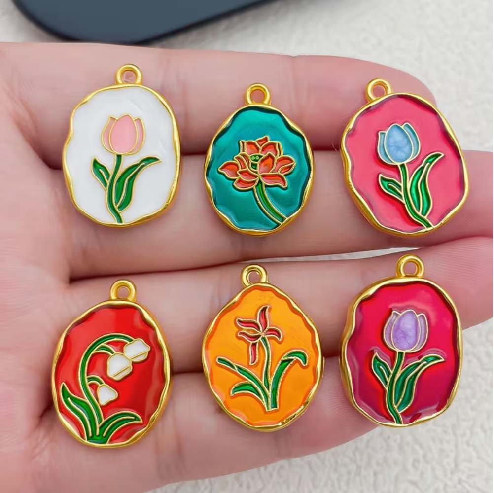 Dainty Flower Pendant